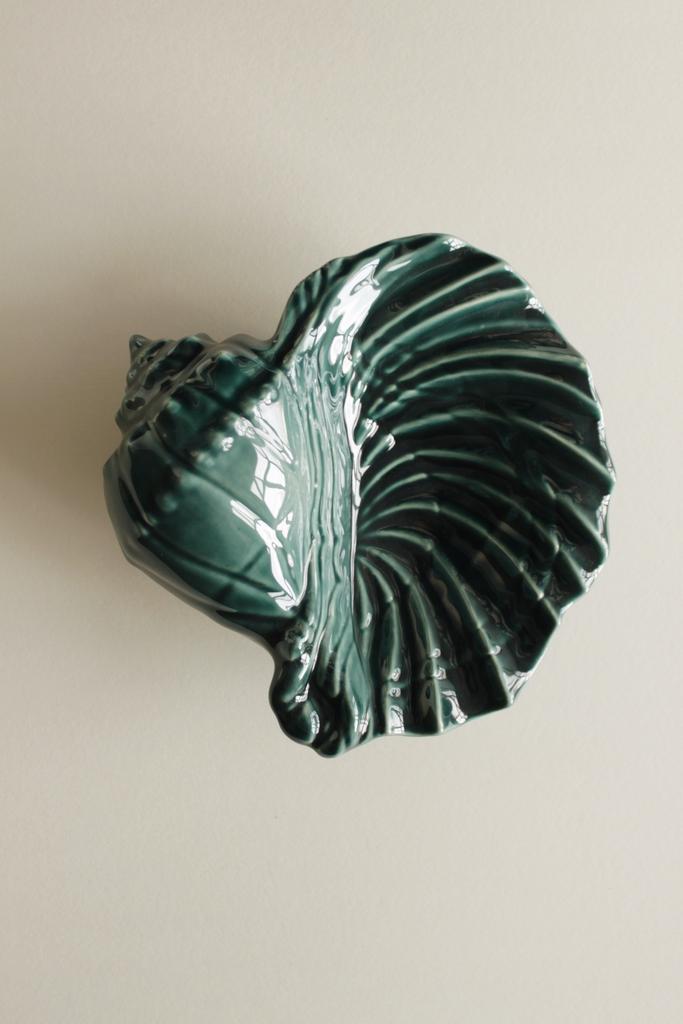 Porcelain Shell Sculpture "Sea Figure, Freeze!"