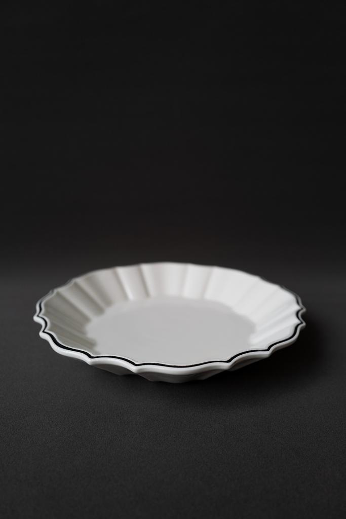 "Bistro" Plate with Black Rim